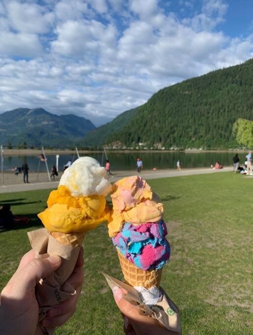 Lake Time Harrison Harrison Hot Springs Exterior photo